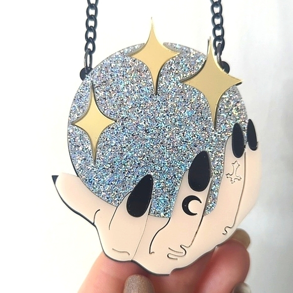 WOW! Glitter Laser Cut Crystal Ball Necklace - Picture 2 of 4